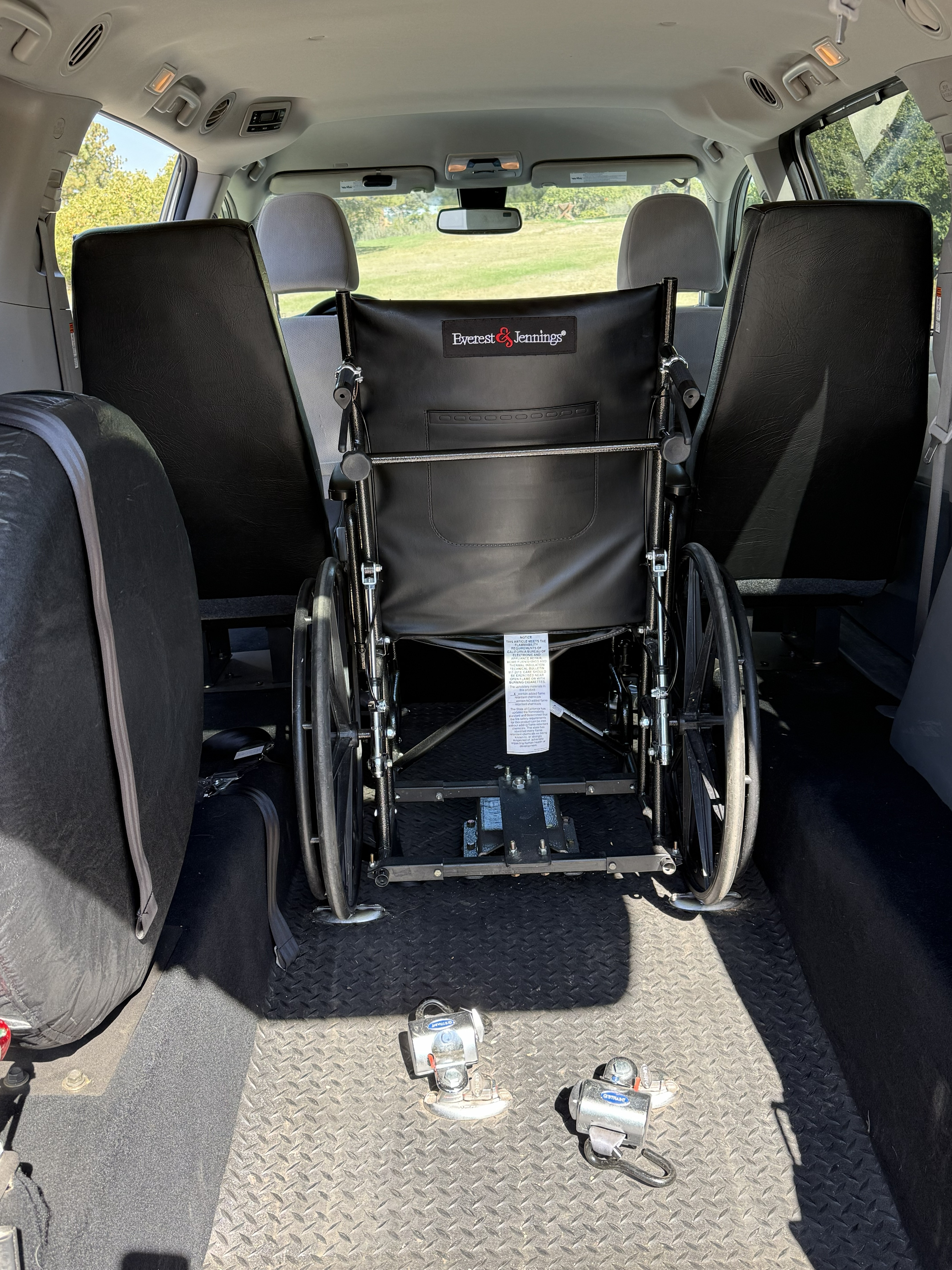 2020 Toyota Sienna LE Wheelchair Van