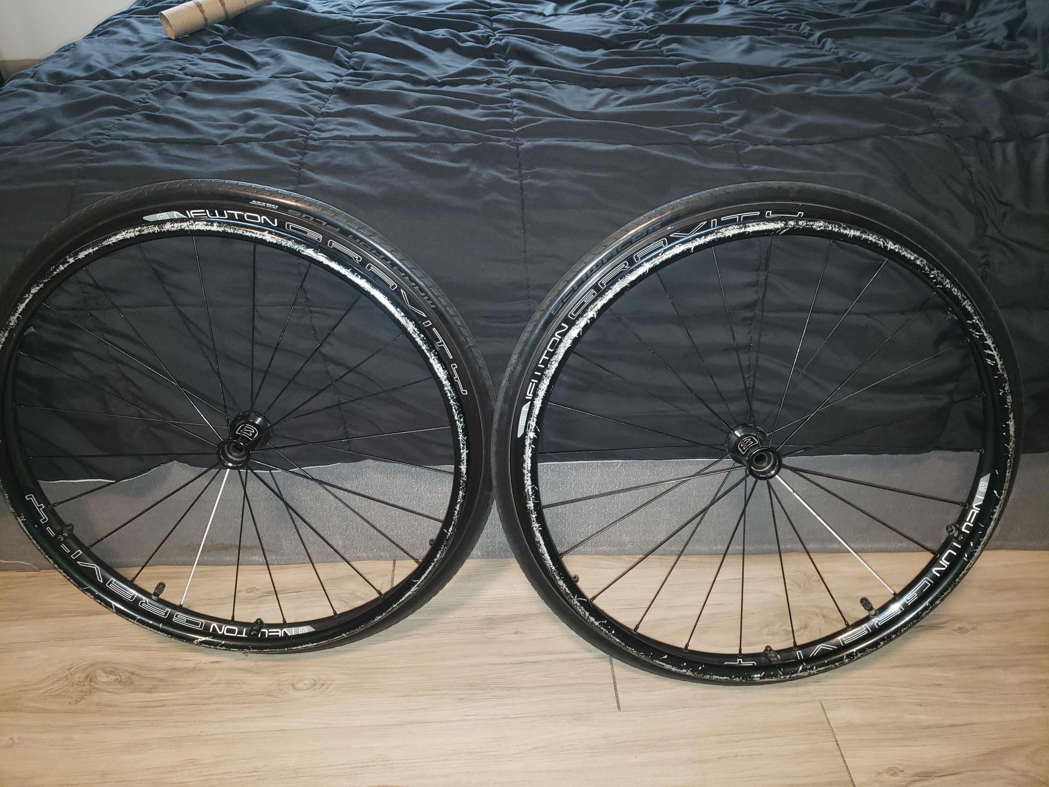 Newton Gravity 24" quick release wheels