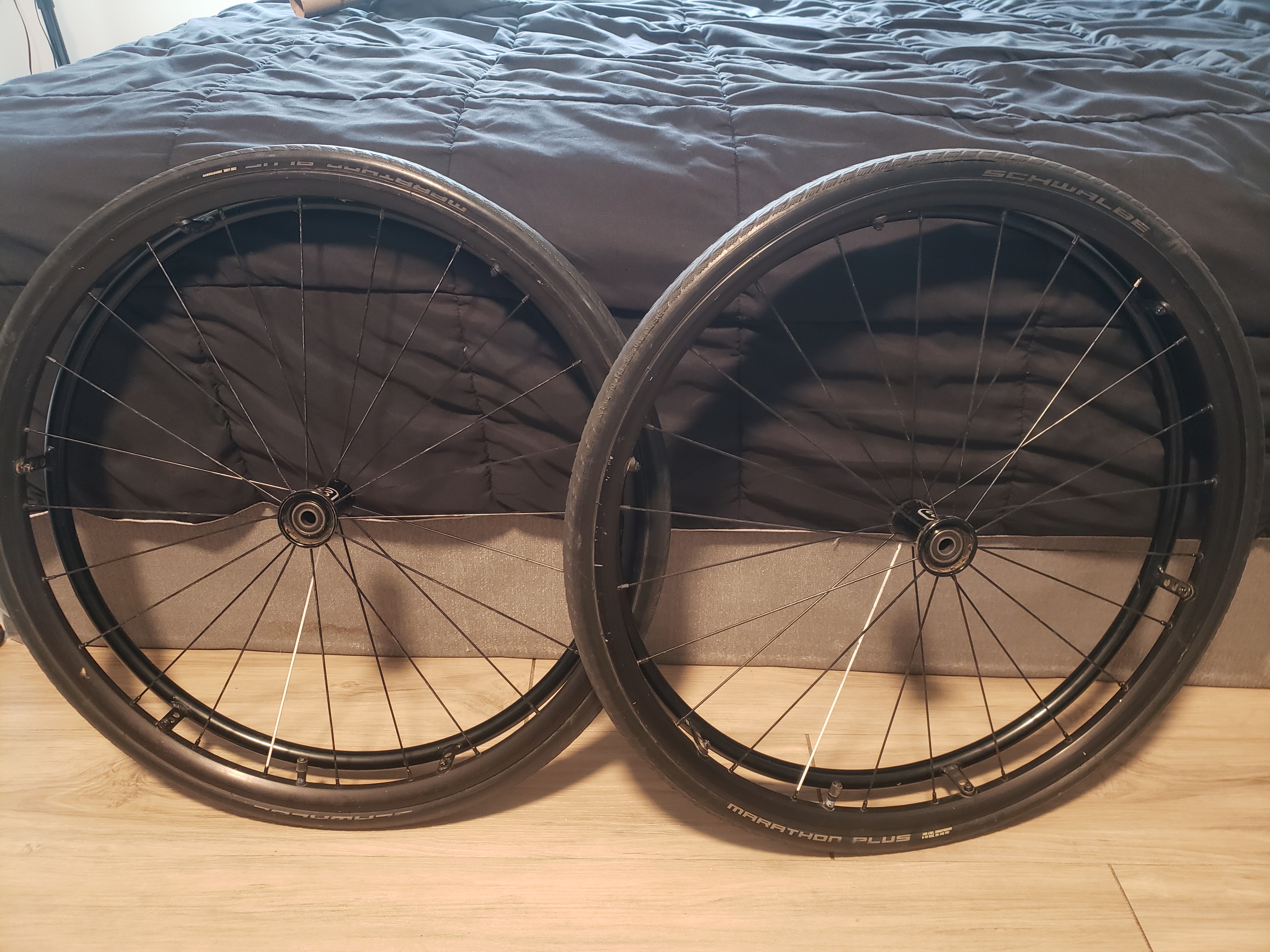 Newton Gravity 24" quick release wheels