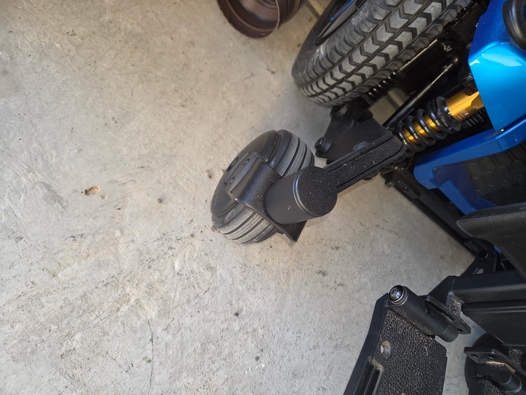 Quantum Q6 Edge 3 Power Wheelchair with iLevel Elevation